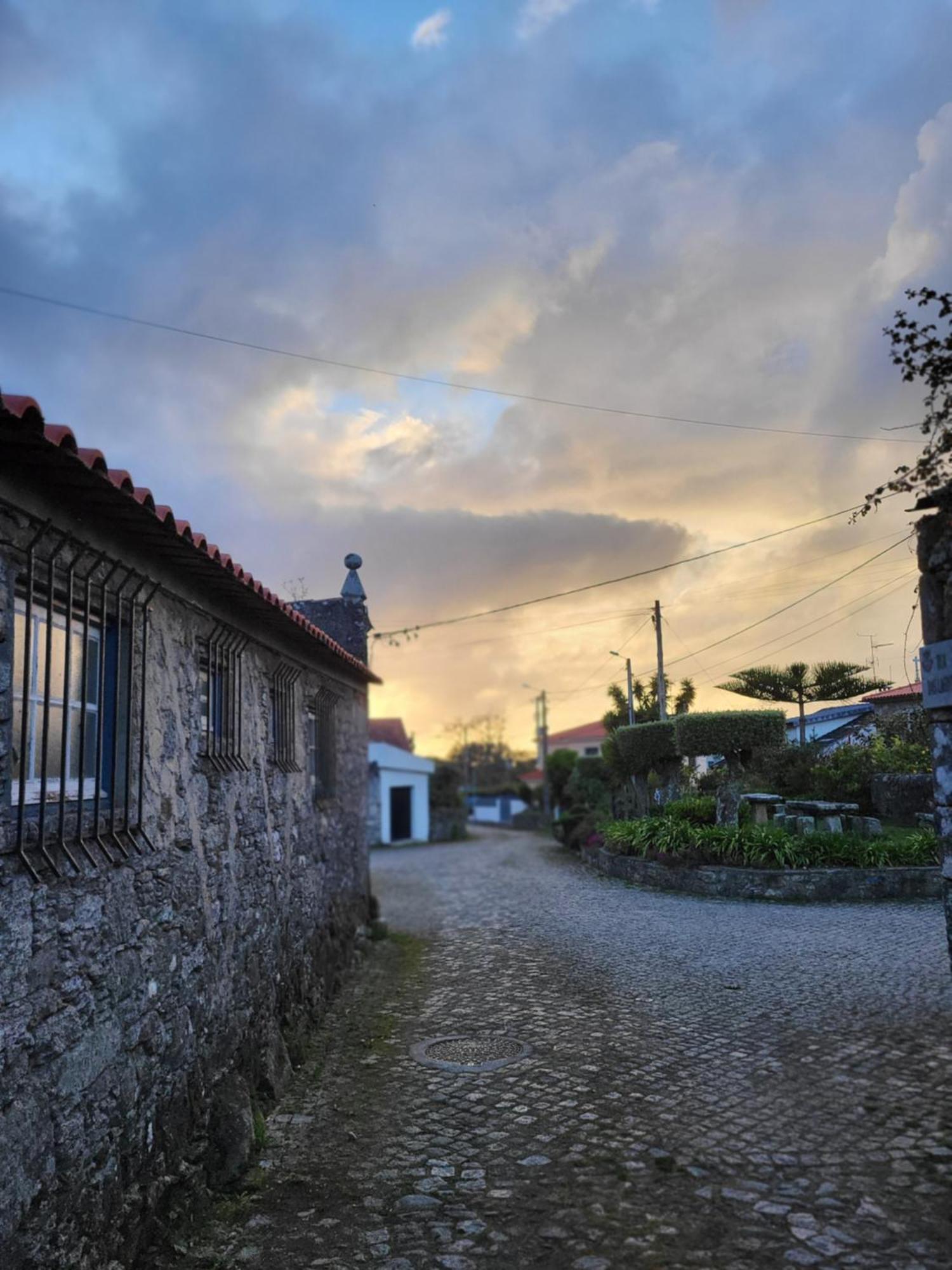 Torre De Santiago - Guest House ヴィラ・プライア・デ・アンコラ エクステリア 写真